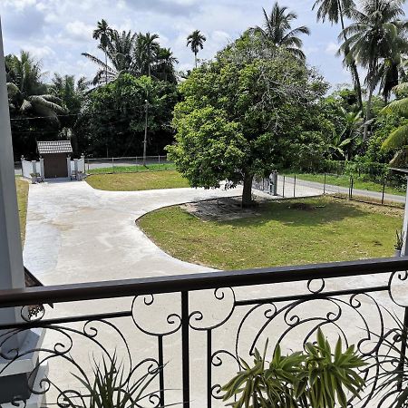 Darney'S Homestay Kg Bangau Tanjung Темерлох Екстериор снимка